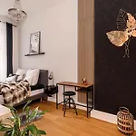 90sqm 2br Biz Loft - 5min Station Apartmán Berlín