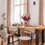 90sqm 2br Biz Loft - 5min Station Apartmán *