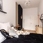 90sqm 2br Biz Loft - 5min Station Apartmán Berlín