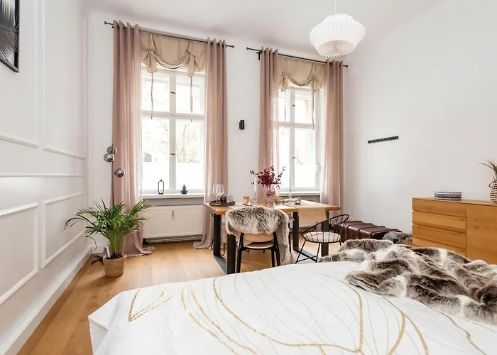 90sqm 2br Biz Loft - 5min Station Appartamento