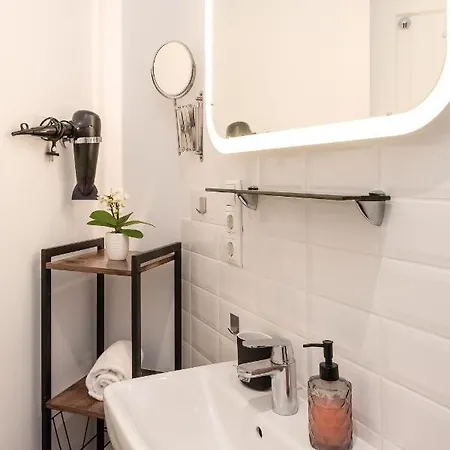 Apartamento 90sqm 2br Biz Loft - 5min Station *