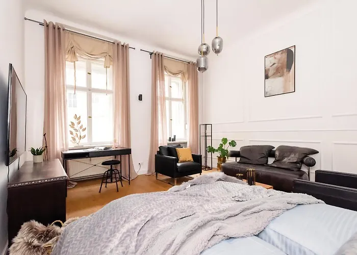 90sqm 2br Biz Loft - 5min Station *