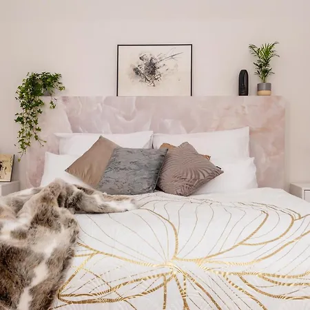 90sqm 2br Biz Loft - 5min Station *