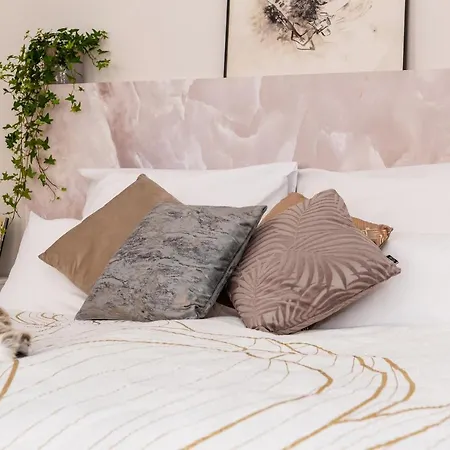 90sqm 2br Biz Loft - 5min Station דירה